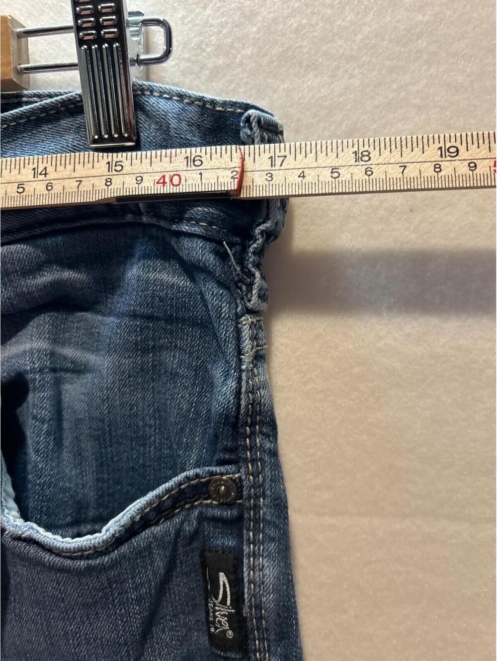 Silver Jeans Co. Distressed Straight Leg Denim Jeans Medium Wash Waist 34 in. - Picture 4 of 9